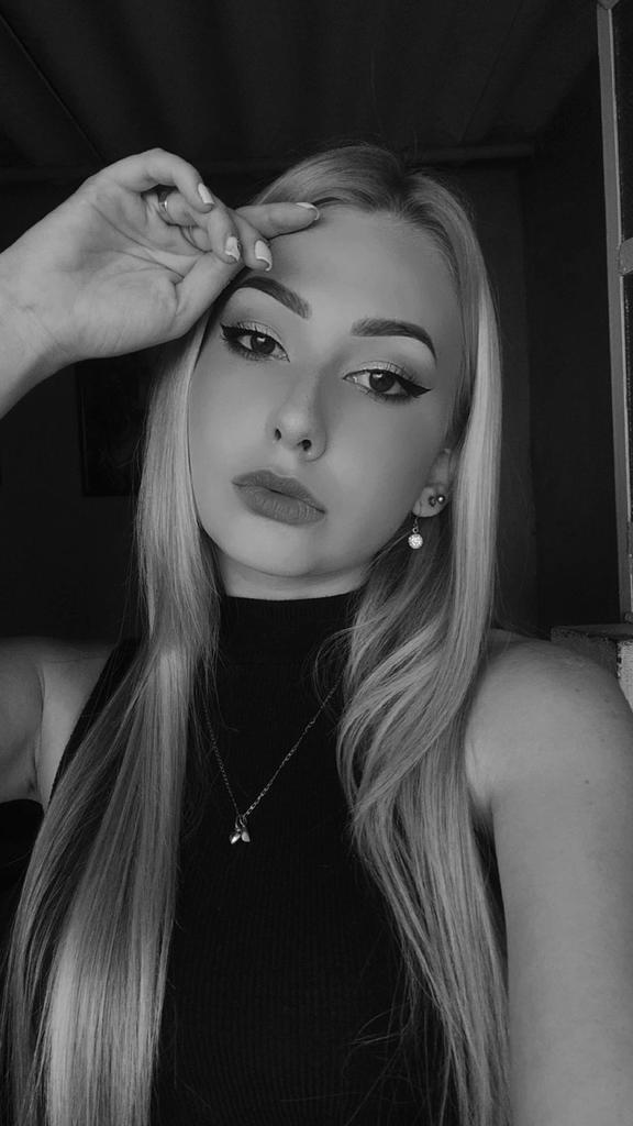 ThalynekoM's tweet photo. Black&amp;White 🖤 https://t.co/0tOtoyvmgM