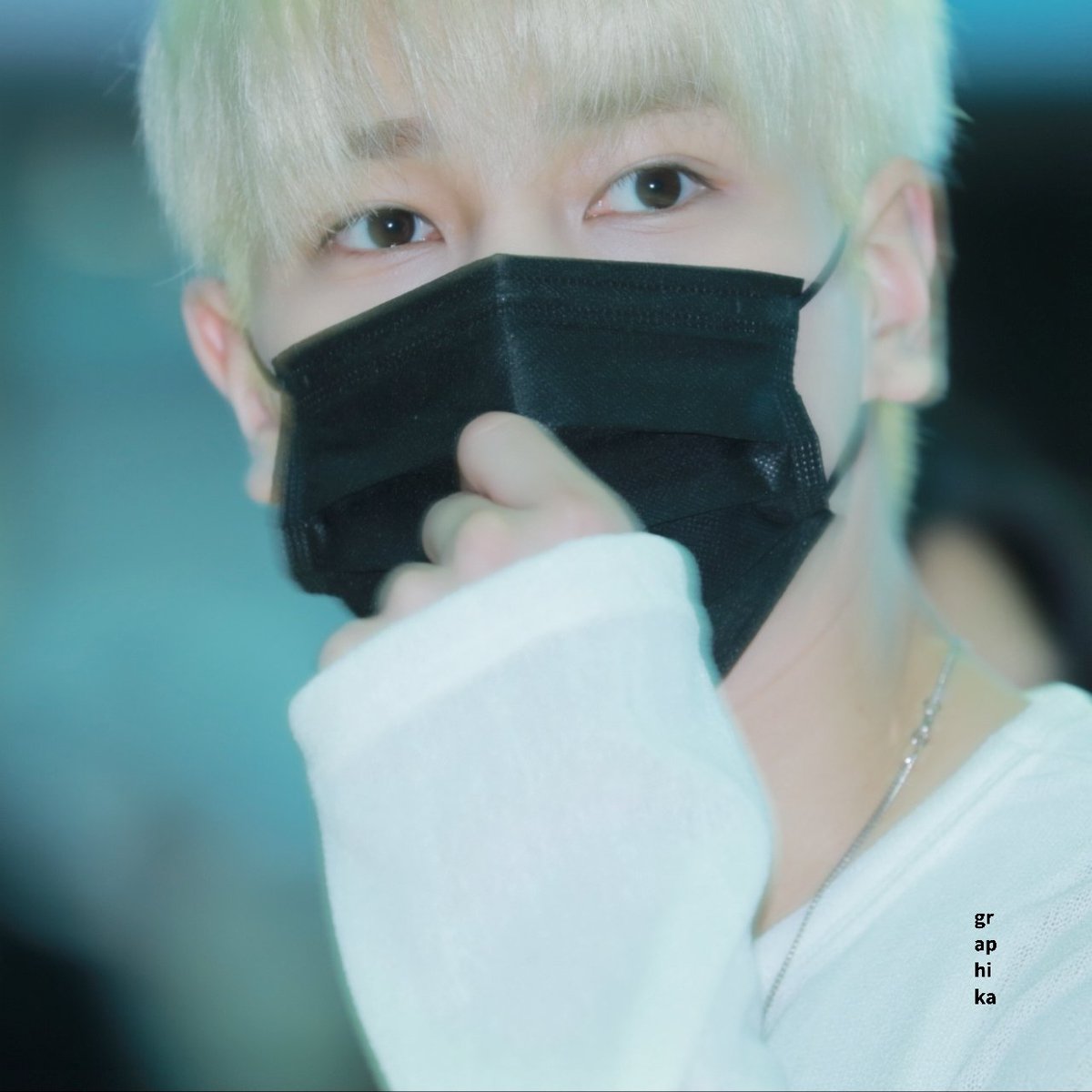graphika_HG's tweet photo. 220515 출국
오늘의 모먼트🎞
#한결 #HANGYUL
#BAE173 #비에이이173 #울프한결 https://t.co/sOxGY51T7G