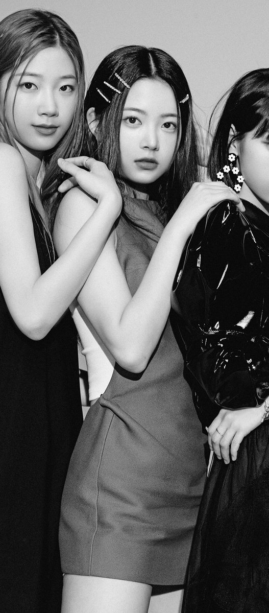 49zip's tweet photo. eunchae for weverse magazine https://t.co/o9hPZDntKQ
