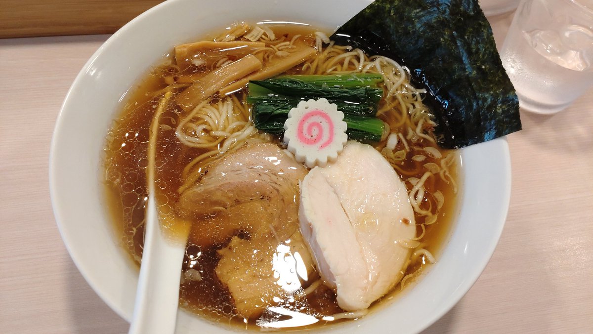 furusan's tweet photo. 中華ソバちゃるめ@糀谷
中華ソバ850円
ウマウマごちそうさまでした。

#ちゃるめ
#糀谷
#蒲田
#ラーメン
#らーめん
#らぁめん
#らぁ麺
#つけそば
#つけ麺
#ラーメン巡り
#ラーメン大好き
#ウマウマ
#ごちそうさまでした https://t.co/IWRrwxqI8m