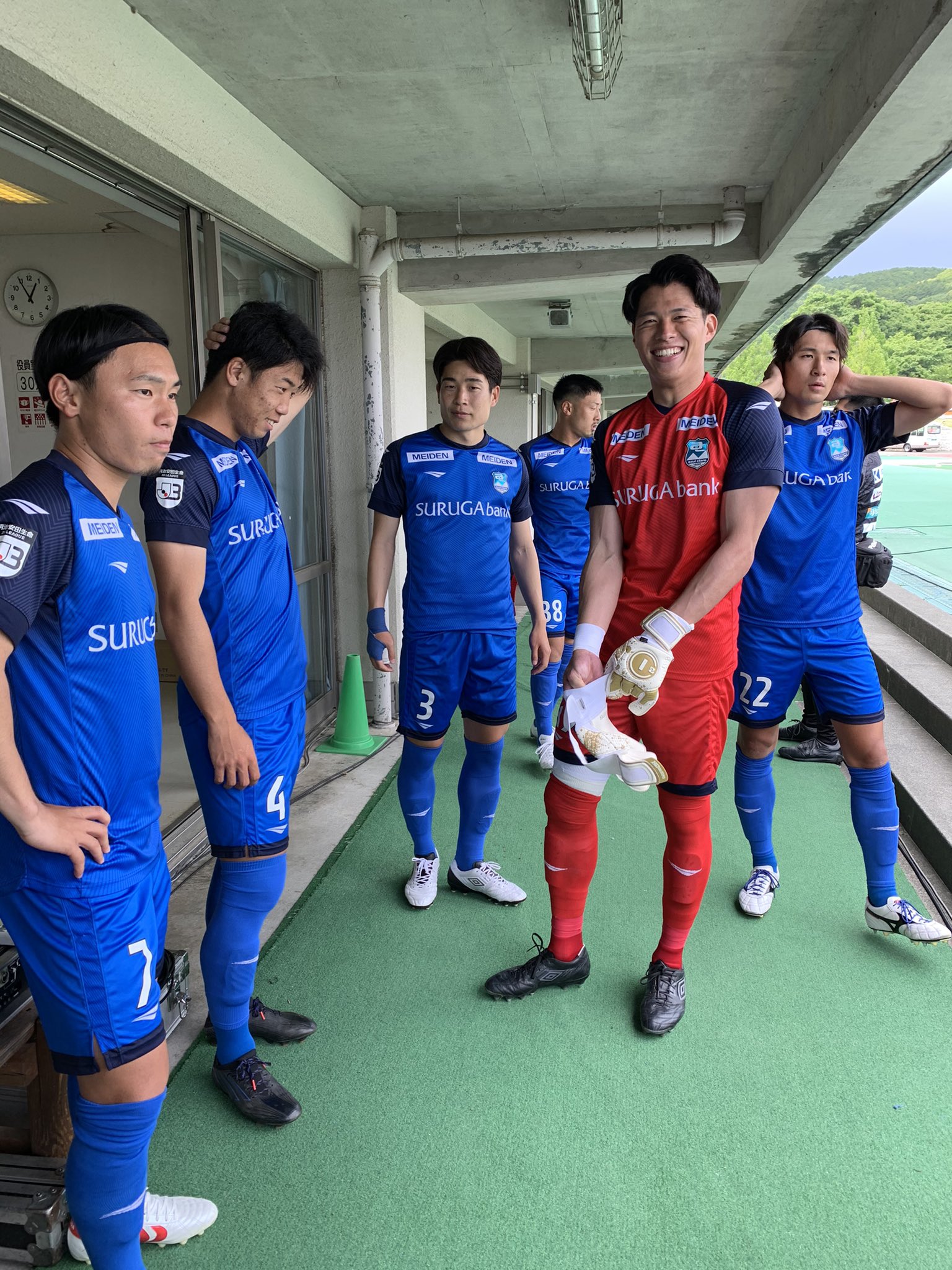 Twitter এ アスルクラロ沼津 公式 5月15日 日 愛媛fc戦 明治安田生命スペシャルマッチ 御殿場市サンクスサポートデー まもなくkick Off Dazn観戦はこちらから T Co Je9nlyyibt アスルクラロ沼津 全力 ｊリーグの日 Jleagueday 5