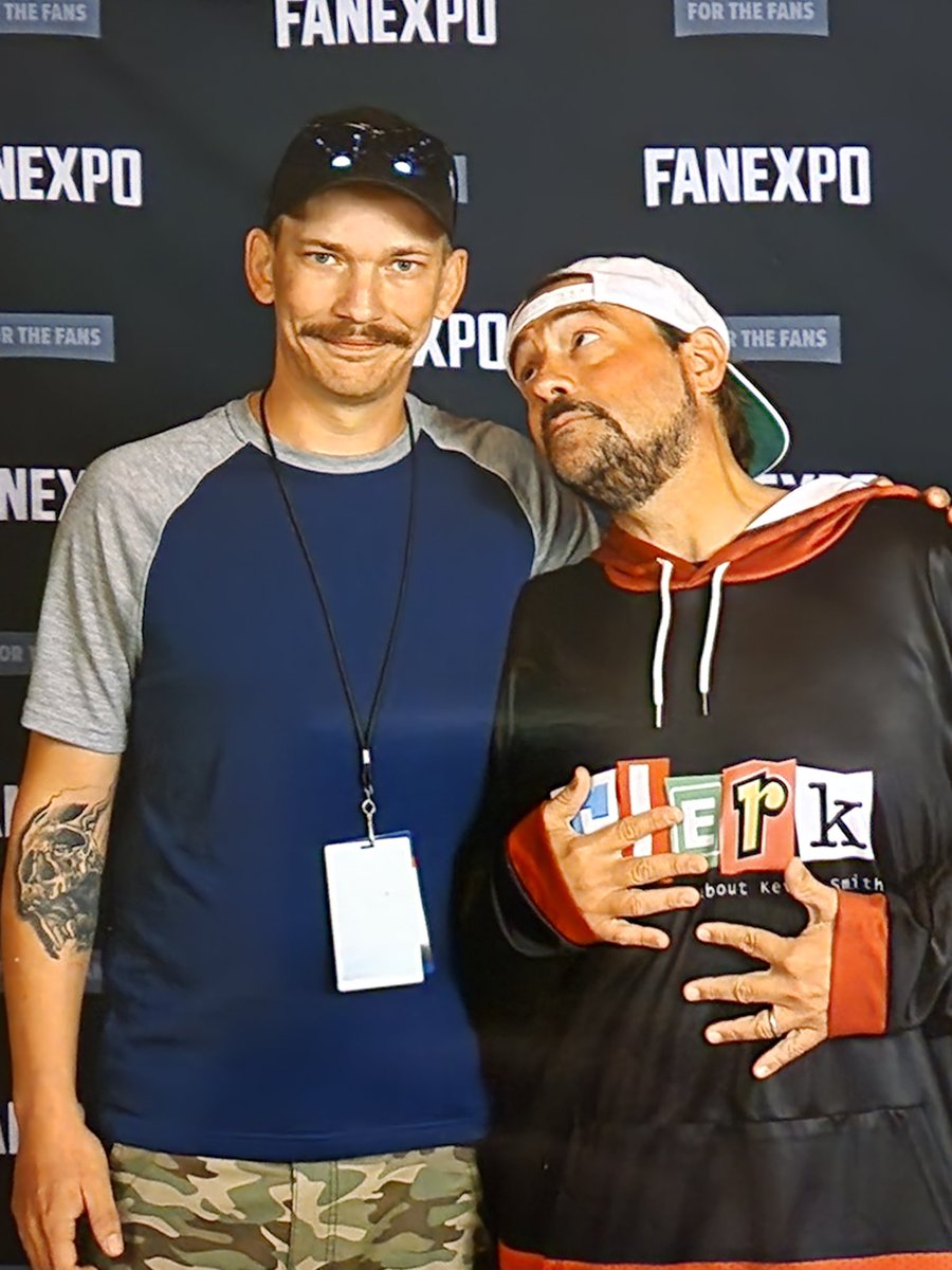 Difribulator19's tweet photo. @ThatKevinSmith @fanexpostlouis @JayMewes Thanks again! The family and myself appreciated the experience
 and were blown away by your kindness! https://t.co/EcTZDOvKqc