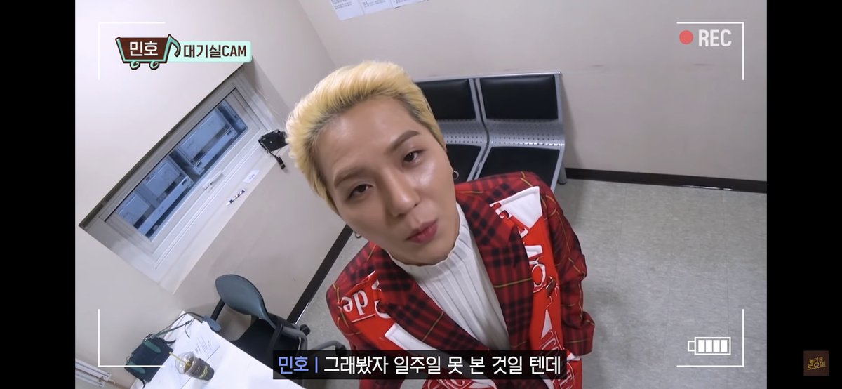 DUBOOPS's tweet photo. 표송아 듣고 있지... https://t.co/7zVZwJtXxB