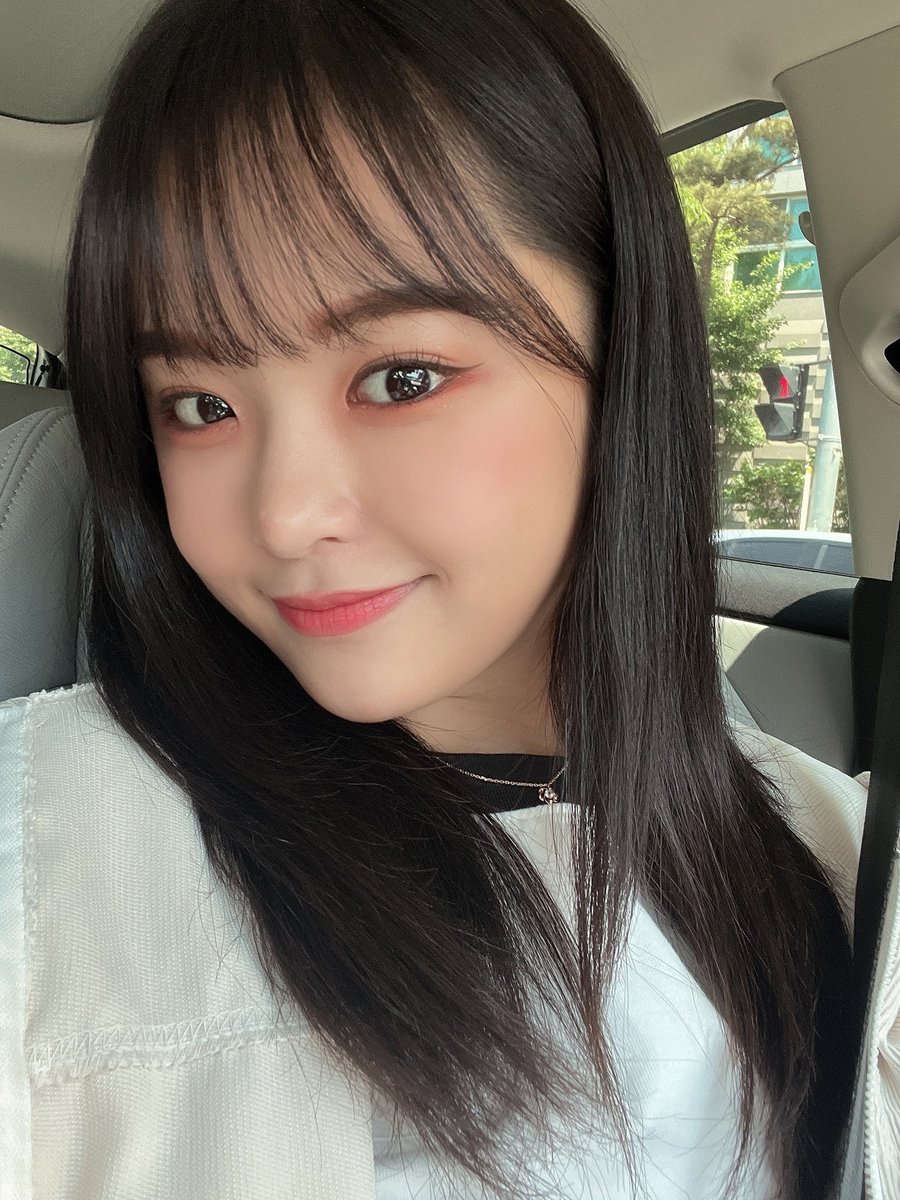 EverglowChile_'s tweet photo. 📷 | 15.05.22 >> Actualización de #EU en Fancafe.

“FOREVER, voy de excursión🫶🏻”

#EVERGLOW #에버글로우 @EVERGLOW_twt https://t.co/S5UkmjuTuC