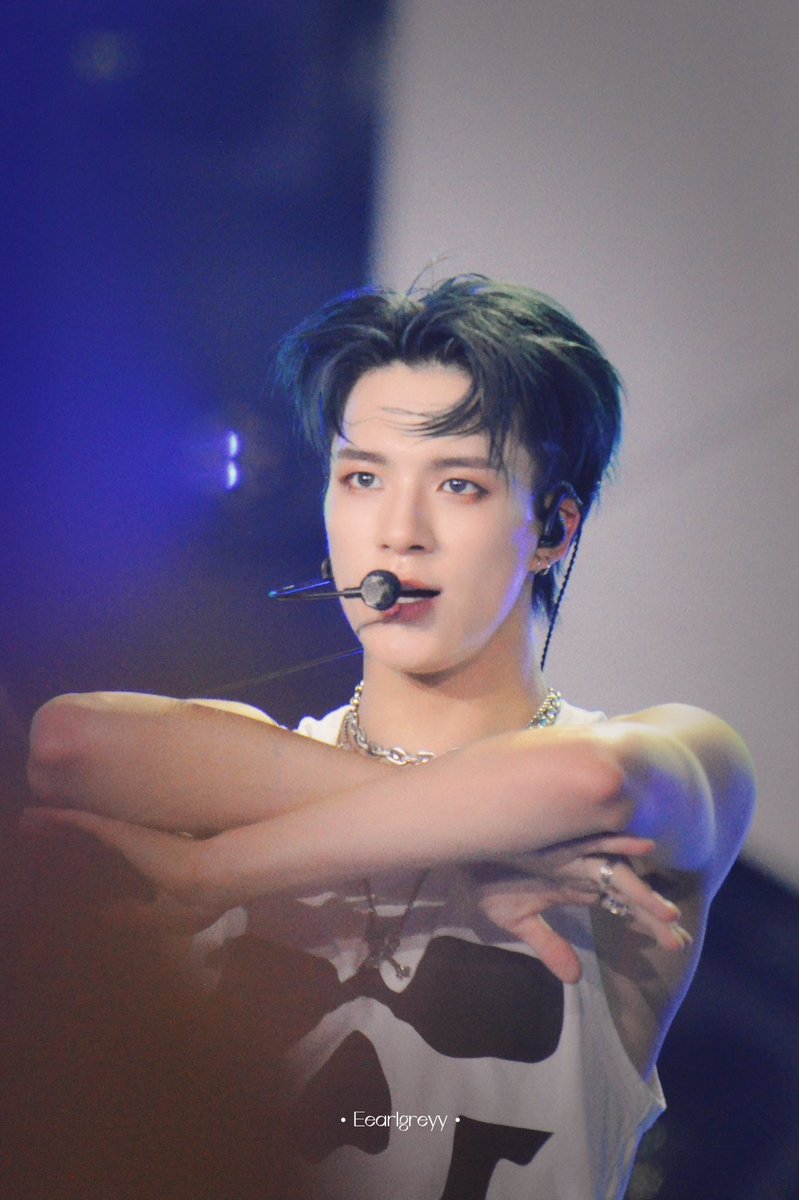 kcumboys's tweet photo. i cant breathe https://t.co/MEqgJ5QYk6