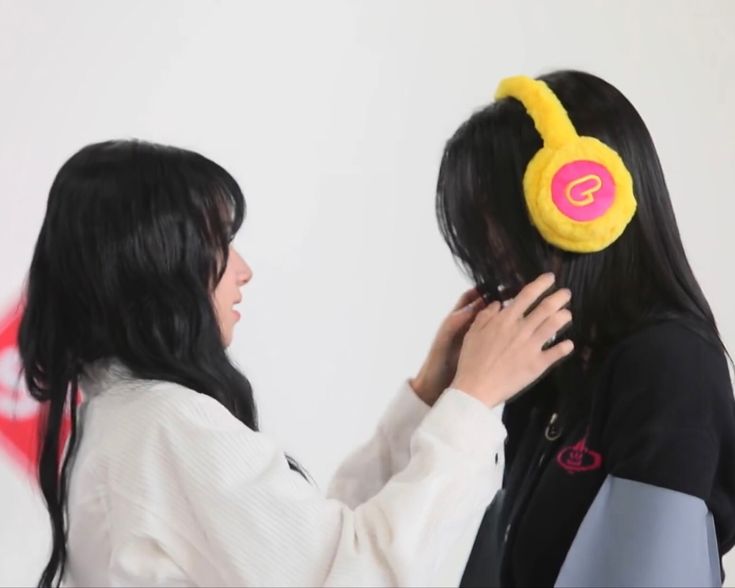 jacamezwrites's tweet photo. If you're not the one || twice #MICHAENG socmed au

Wherein Chaeyoung's friend's (Dahyun) girlfriend (Sana) is the best friend of her long-time celebrity crush, Mina. https://t.co/uppuDicGAZ