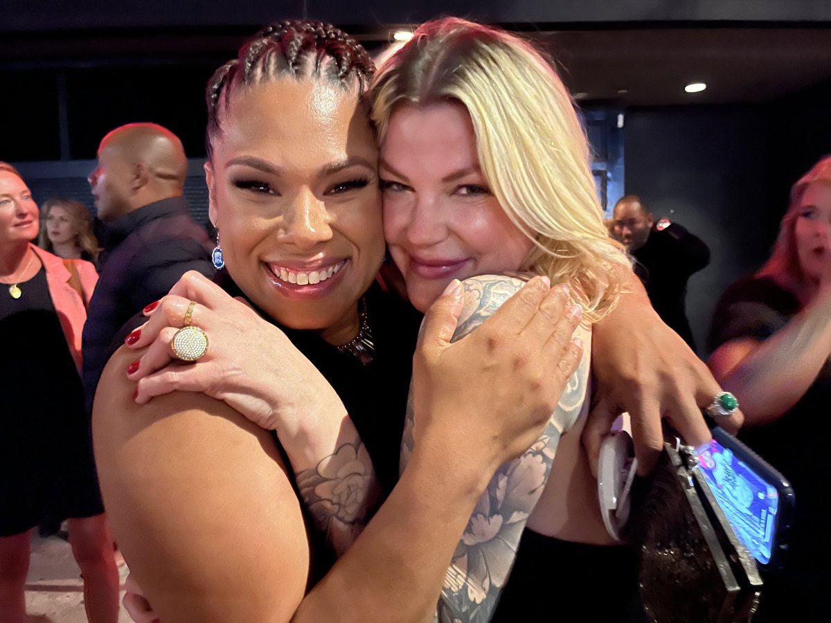 tarafyingworld's tweet photo. First time they’ve seen each other since the elimination.  So much love and so many TEARS. ❤️❤️ https://t.co/139dquhibm