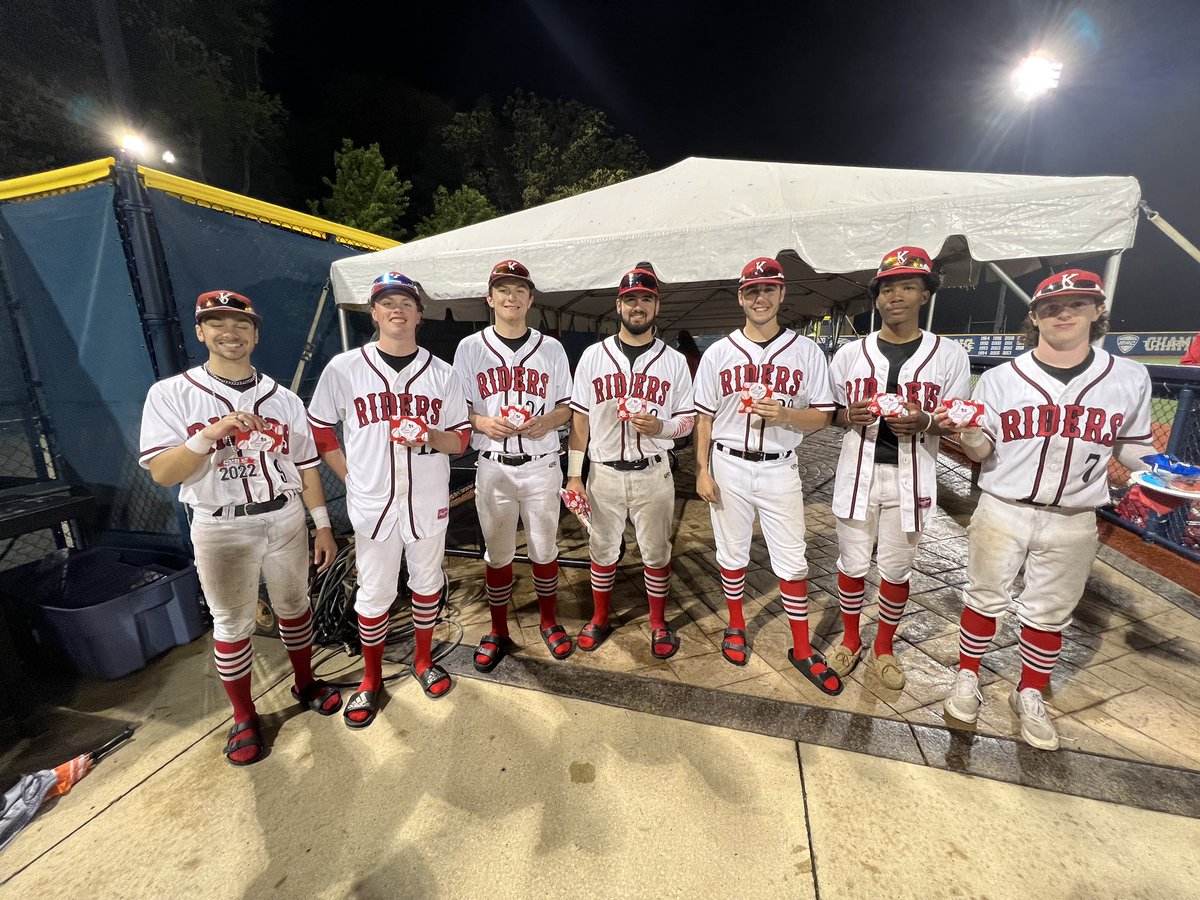 krriderbaseball's tweet image. The Rough Riders find Senior Night Success as we top Streetsboro 7-1 at KSU behind the strong Pitching of Owen Cooper, Nate Stohovitch and Logan Poole. 

Butler 2(1B), R
Haney 1B, 2B, SB, 2RBI
Lane 2B, 3B, 2R, 2RBI

#LaneHasTheBelt
#MrsDunlapsCookies