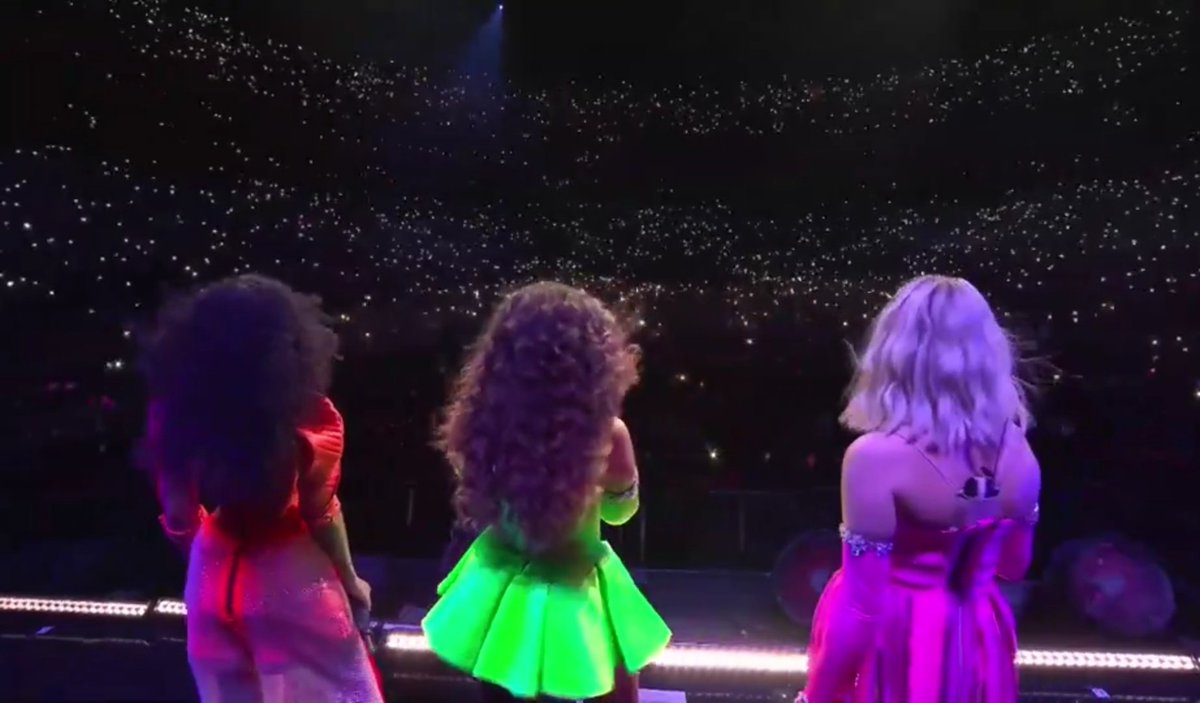 jadeyactually's tweet photo. Little Mix always and forever, hanggang sa muli 💞

#LittleMixLastShow https://t.co/gAnXPq6Xfg