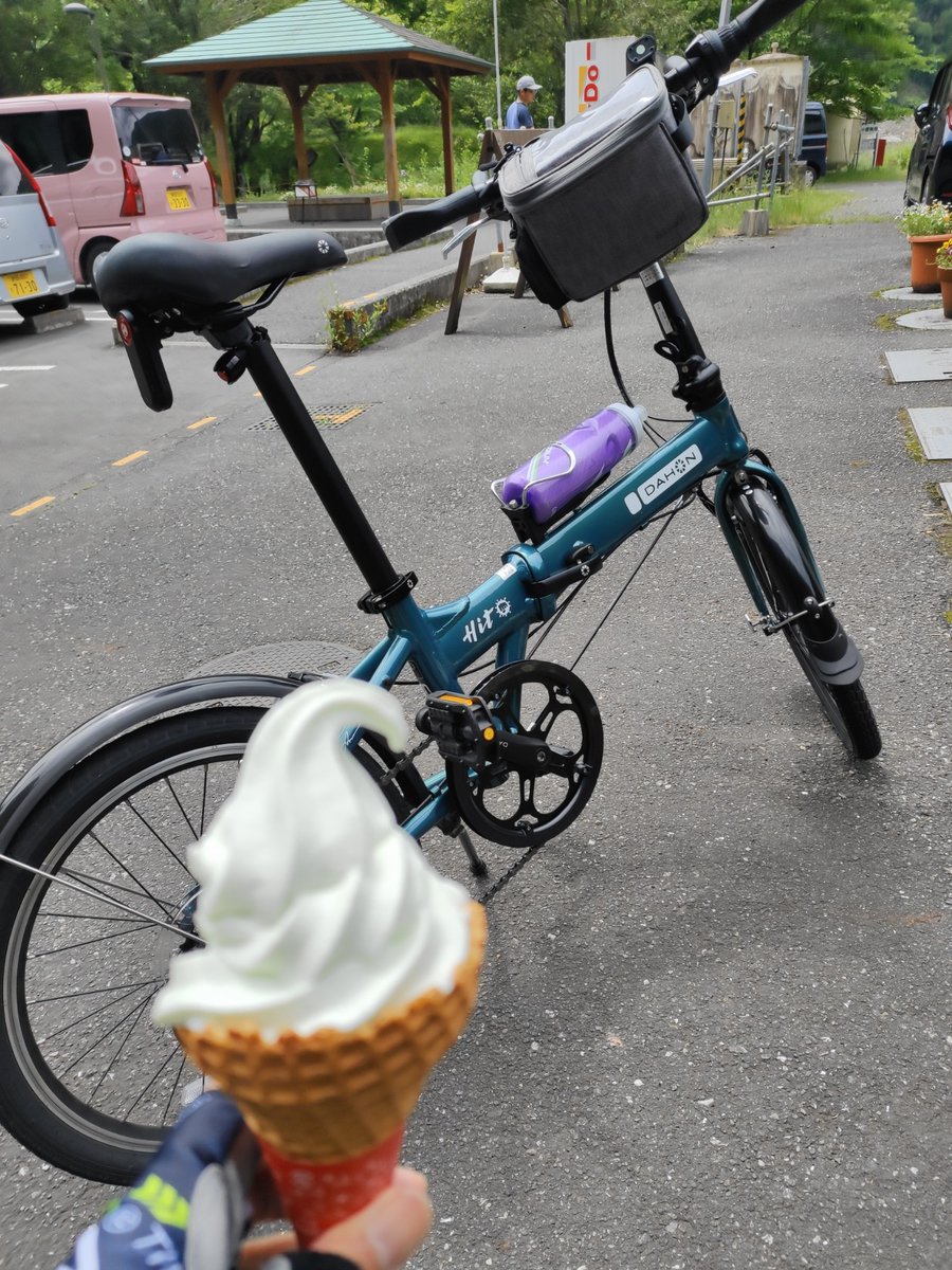 kaion3's tweet photo. 今日の折り返し地点は真富士の里
わさびソフトクリーム食べて休憩✨
#dahon #dahonhit #ゆるぽた https://t.co/Vr0uptRGO5