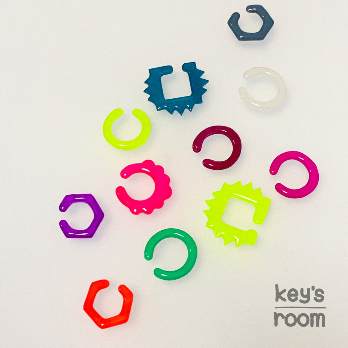 keysroom19's tweet photo. #デザフェスRT祭り 

#デザフェス55 
@designfesta 

・ブース番号  N-39  N-40
・出展日  5/21.22 両日
・出展名  key's room &amp;  bin

ぜひっ！
おこしくださいませっっ✨
よろしくお願いしますっっ🫡🫡🫡✨

#ハンドメイド
#ハンドメイドアクセサリー https://t.co/oFIYkcjdhd