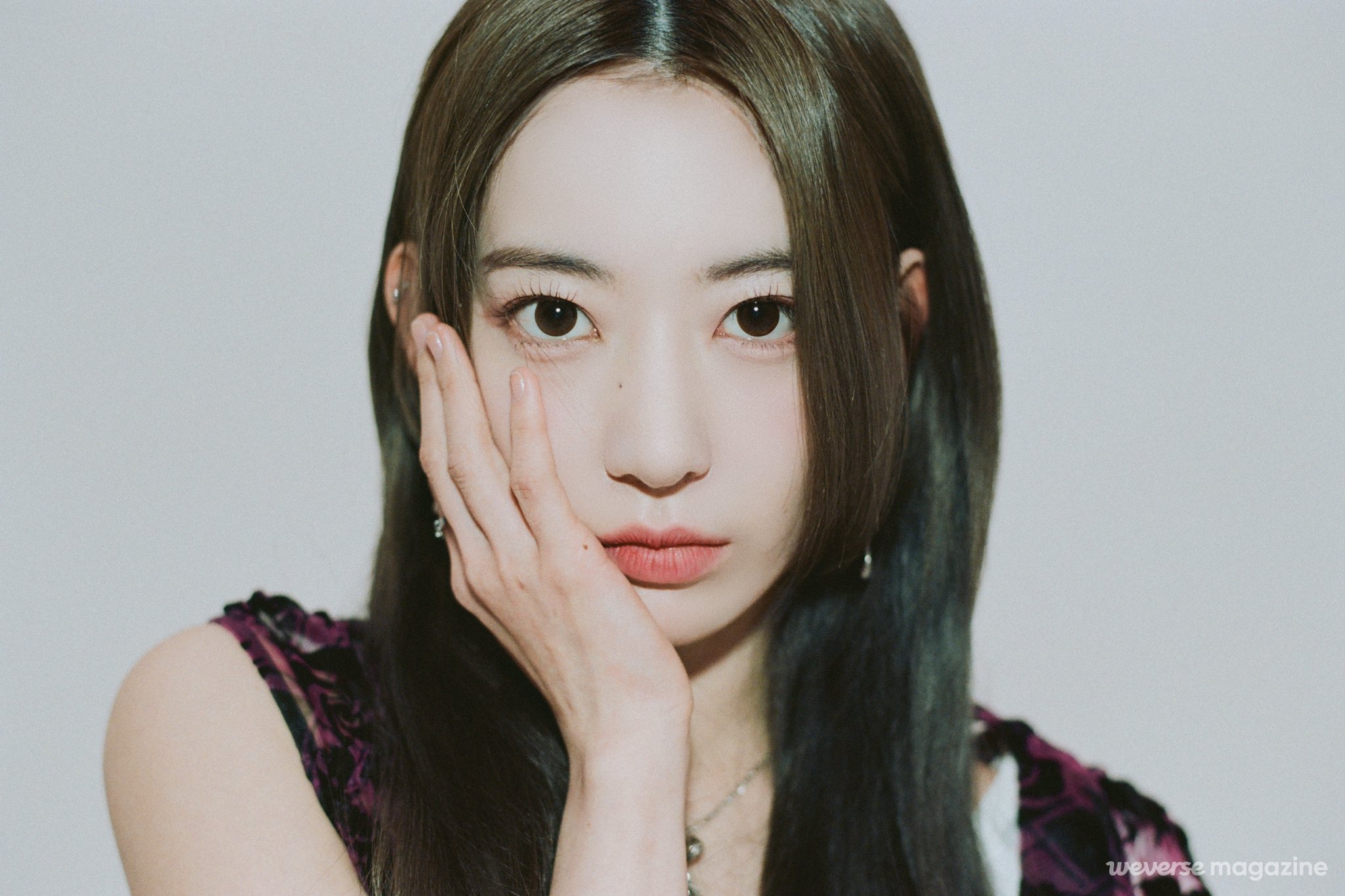 le sserafim pics on Twitter: "Sakura weverse magazine https://t.co