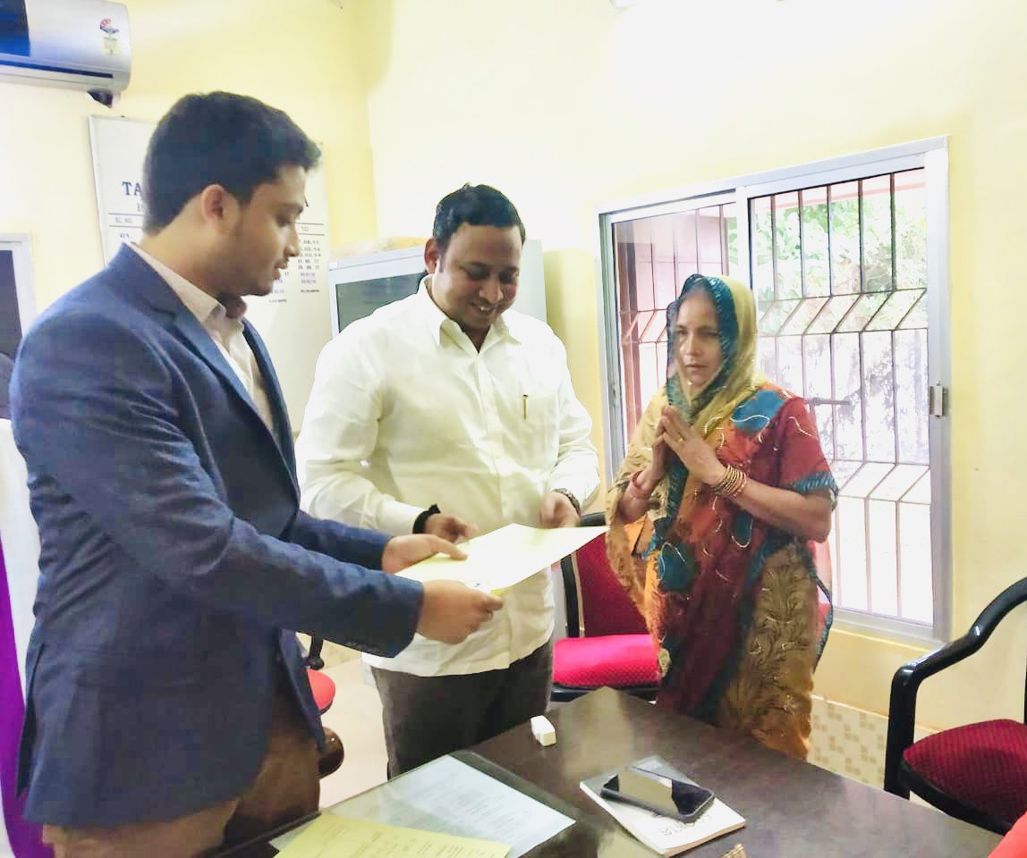 Khitishoas's tweet photo. Vasundhara Scheme Patta to Landless Persons in presence of Honourable MLA banki by Dampada Tahasil. https://t.co/10tL19EqRk