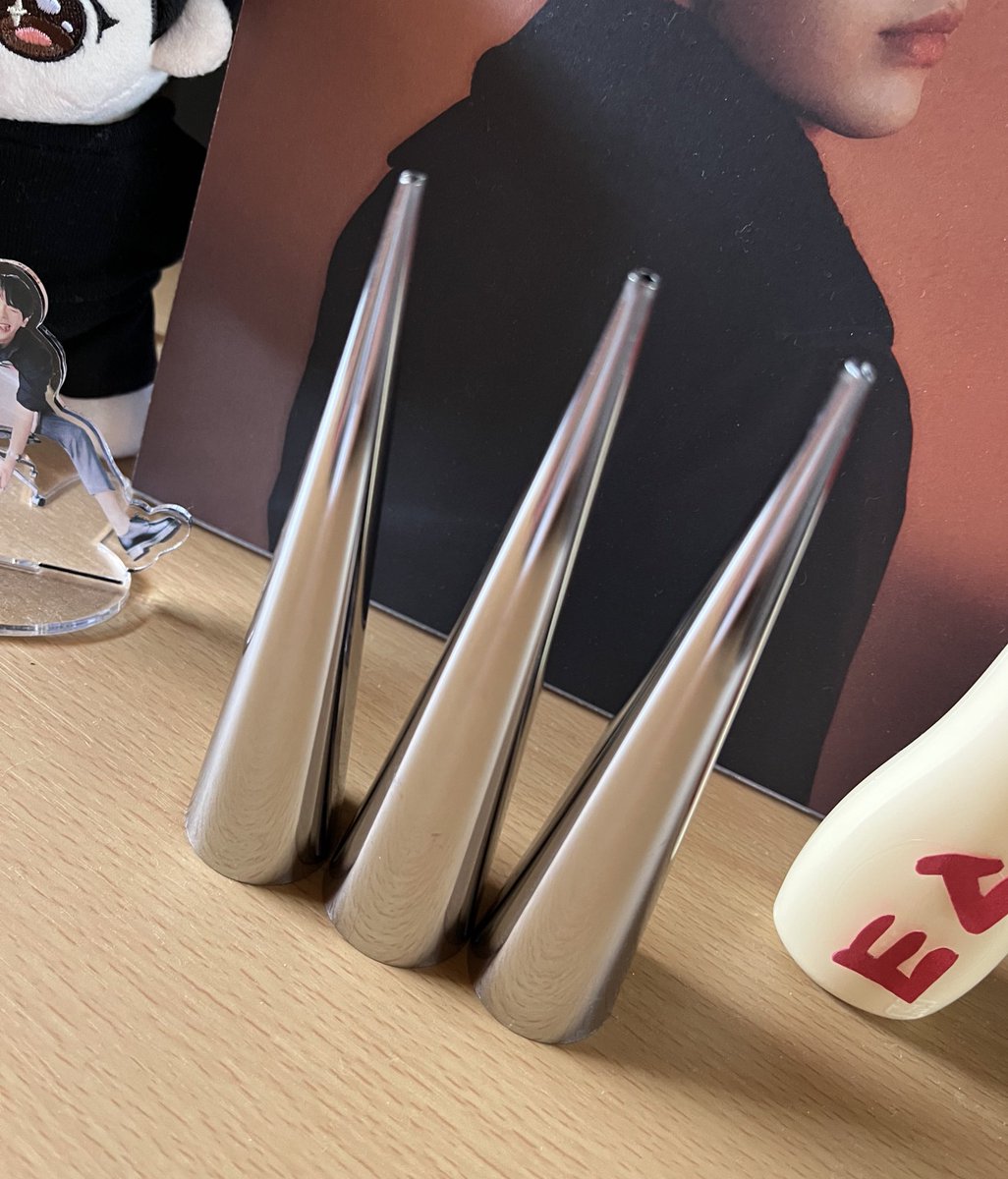 lily_up124's tweet photo. 作る気は全くなかったんですけど(←)。
大昔に製菓道具セットなるものを親に買ってもらいまして、その中に型があった気が急にしまして。
仕事から帰ってチェックしたところそれらしきものがっ😳❤️🔥
(三本だけだしだし細くない?🙄)
UpくんとともにSkill🆙すべきか否か😆🧡💙
#UPSkillEP1
#uppoompat https://t.co/gB4QVN1A6f