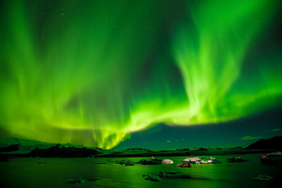 SoyLenin1's tweet photo. Montería-🇨🇴 registros de las auroras producidas por el evento Carrington de 1859,Fue una llamarada solar destructora, sin par en los registros históricos.
el 1 de septiembre se produjo una llamarada o eyección de masa coronaria de intensidad no registrada antes.
#mundocaracol https://t.co/iYocWRCfBy