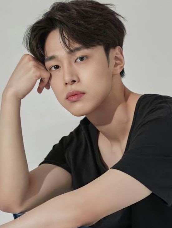 kangyooseok_'s tweet photo. CONFIRMED: We will see again the main leads of light on me in another bl web drama. WeTV will release new drama featuring, Kang Yoo Seok and Lee Sae On, the series is called "wake up" and it will released in your dreams https://t.co/GLsGM7MDAU