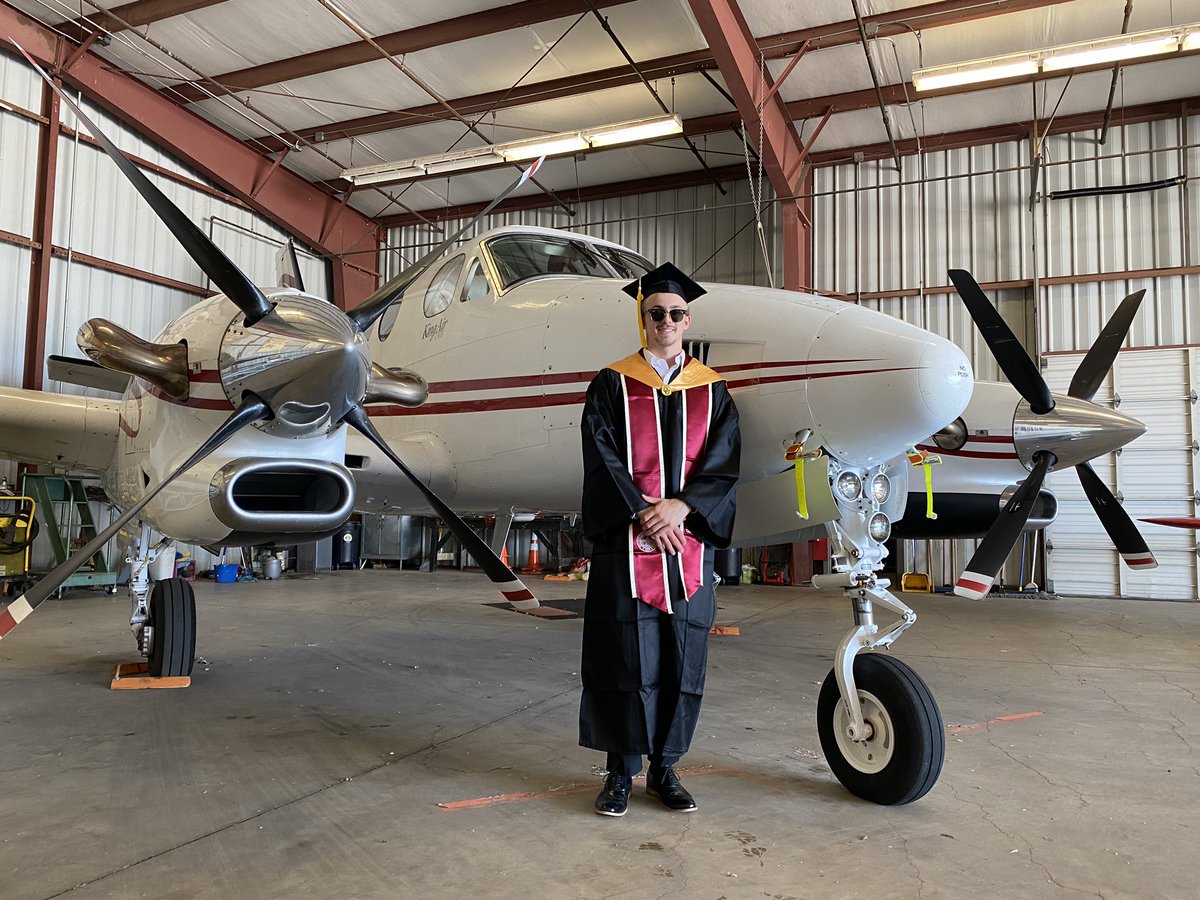 Azle_hoops's tweet photo. Super proud of @nulshaferr graduating from OU today! We use to see him high flying in the gym, now it’s in the sky. Good luck in your future and sky is literally the limit! @azleisd @azleathletics https://t.co/8ytWgBXbpX