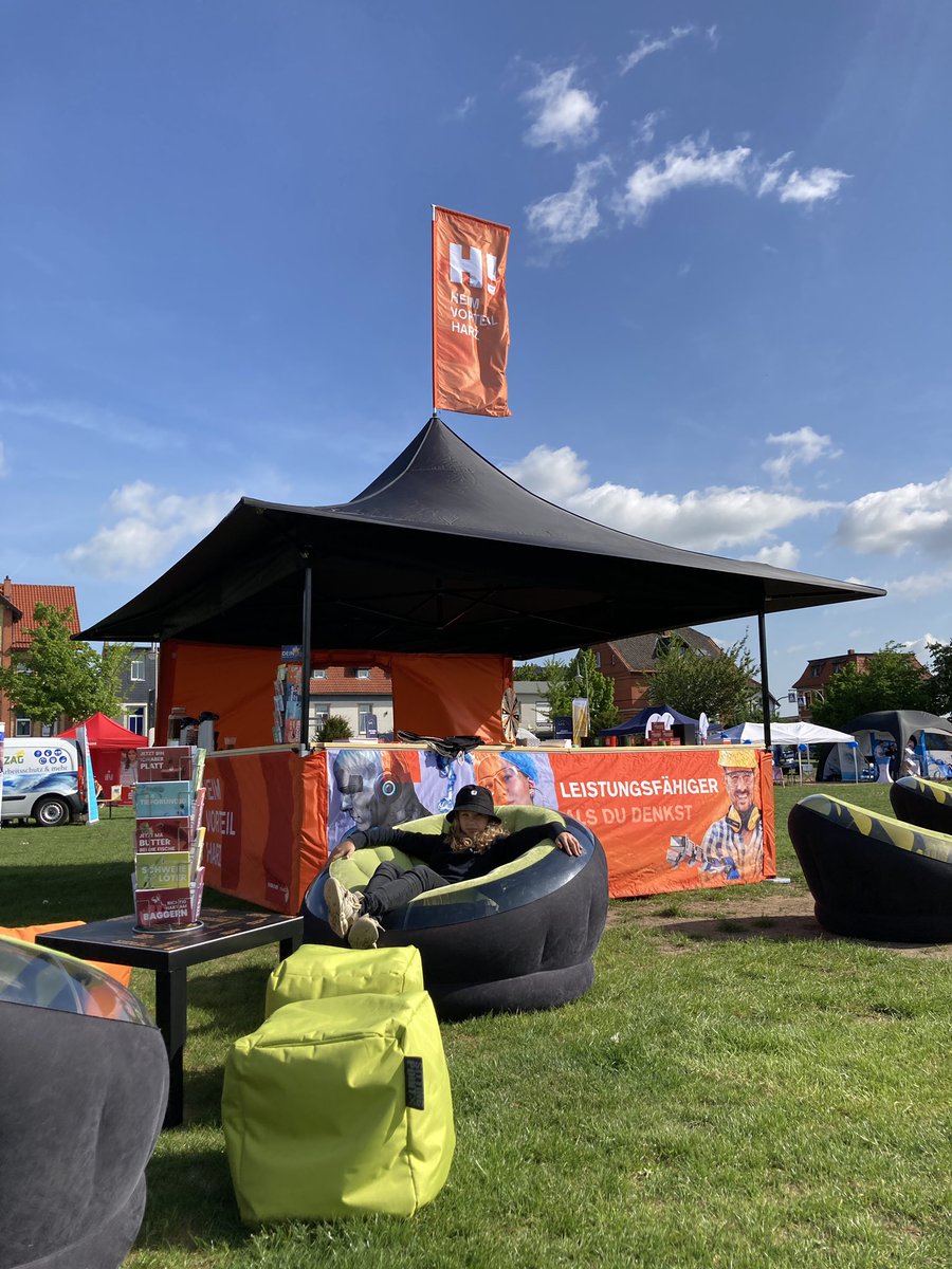 BBOM Freiluftedition. #Blankenburg hat die Berufsfindungsmesse bei traumhaftem Maiwetter ins Freie verlegt. Ein ganzer Festplatz voller attraktiver #Unternehmen und wir mittendrin 🤩