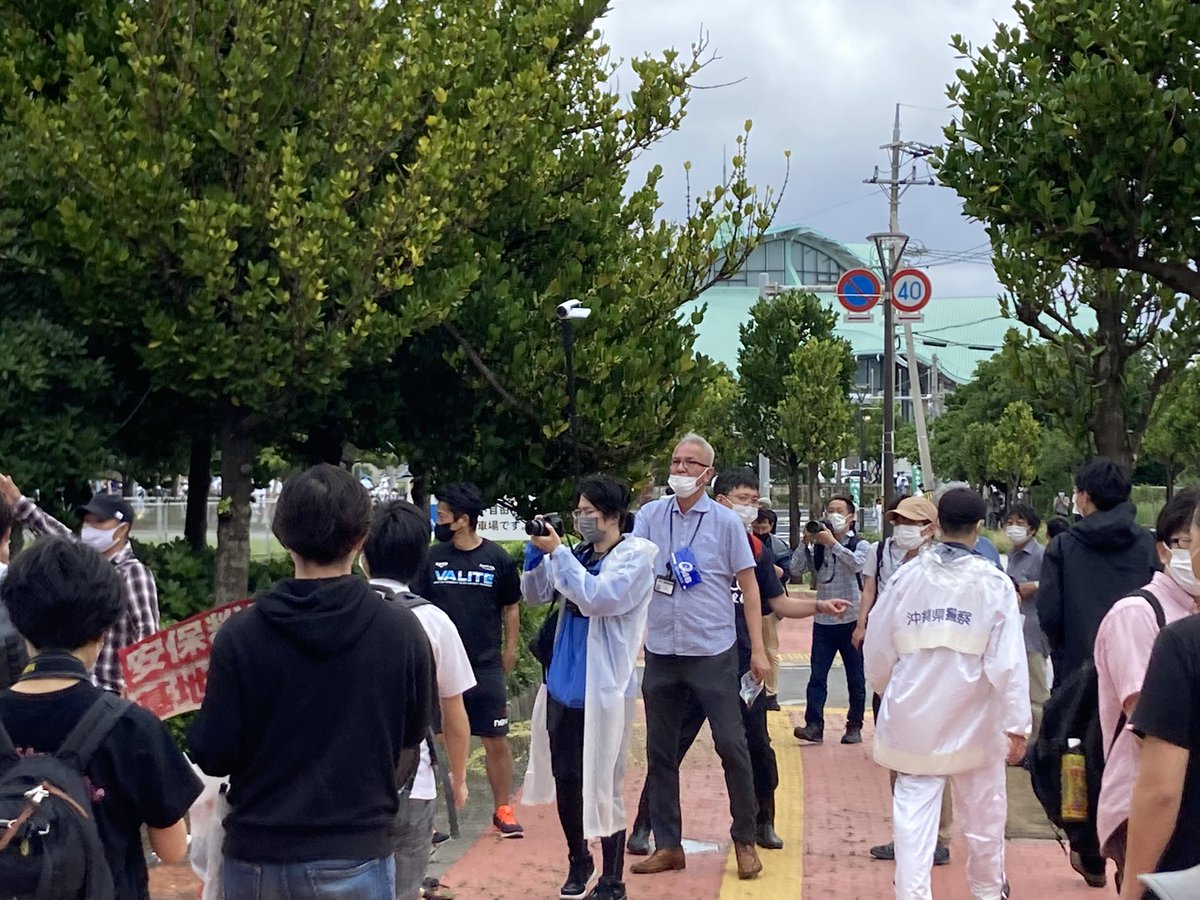 MSL_weekly's tweet photo. 式典会場前までのデモを貫徹しました
行動は続きます https://t.co/cuYRTR1muo