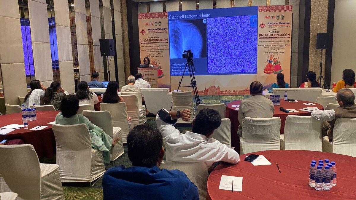 docgulia's tweet photo. ORP sessions #Ortho #Radio #Patho are always the most sought after sessions in all #Musculoskeletal meetings. 
This one in #Jaipur was no different! Fantastic talk by Dr Mukta Ramadwar on pathology of #Chondroid lesions
#BMORTHOONCOCON #IMSOS https://t.co/qrxahvQuYa