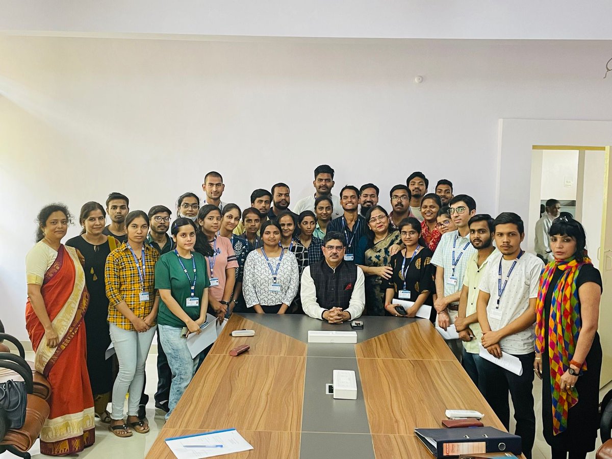 ompratap1113's tweet photo. Special thanks to our vice chancellor @profalokkumar  and Dsw ma'am @_poonamtandon  for the selection of mine under the scheme  karnyodaye  in which to work with the department of our university  for enhancing our skills. which also being helpful for our future @lkouniv https://t.co/zjyu4eyTzt