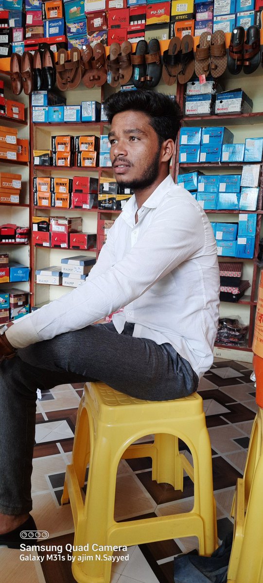 iAJIMSAYYED's tweet photo. आपलं फुट वेअर चे मालक व आमचे मिञ समिर शेख यांना वाढदिवसाच्या हार्दिक शुभेच्छा भाई 🥳🥳🍰 #samirshaikh
#Mybrothar #15MAY2022 https://t.co/aflG0q81qD