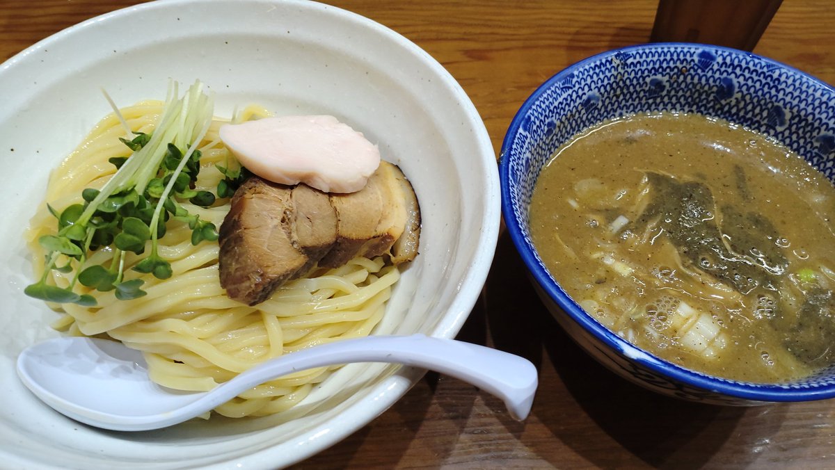 furusan's tweet photo. 百日紅@新宿三丁目
煮干しつけ麺900円
ウマウマごちそうさまでした。

#百日紅
#新宿
#ラーメン
#らーめん
#らぁめん
#らぁ麺
#つけそば
#つけ麺
#ラーメン巡り
#ラーメン大好き
#ウマウマ
#ごちそうさまでした https://t.co/9jRIVcglpM