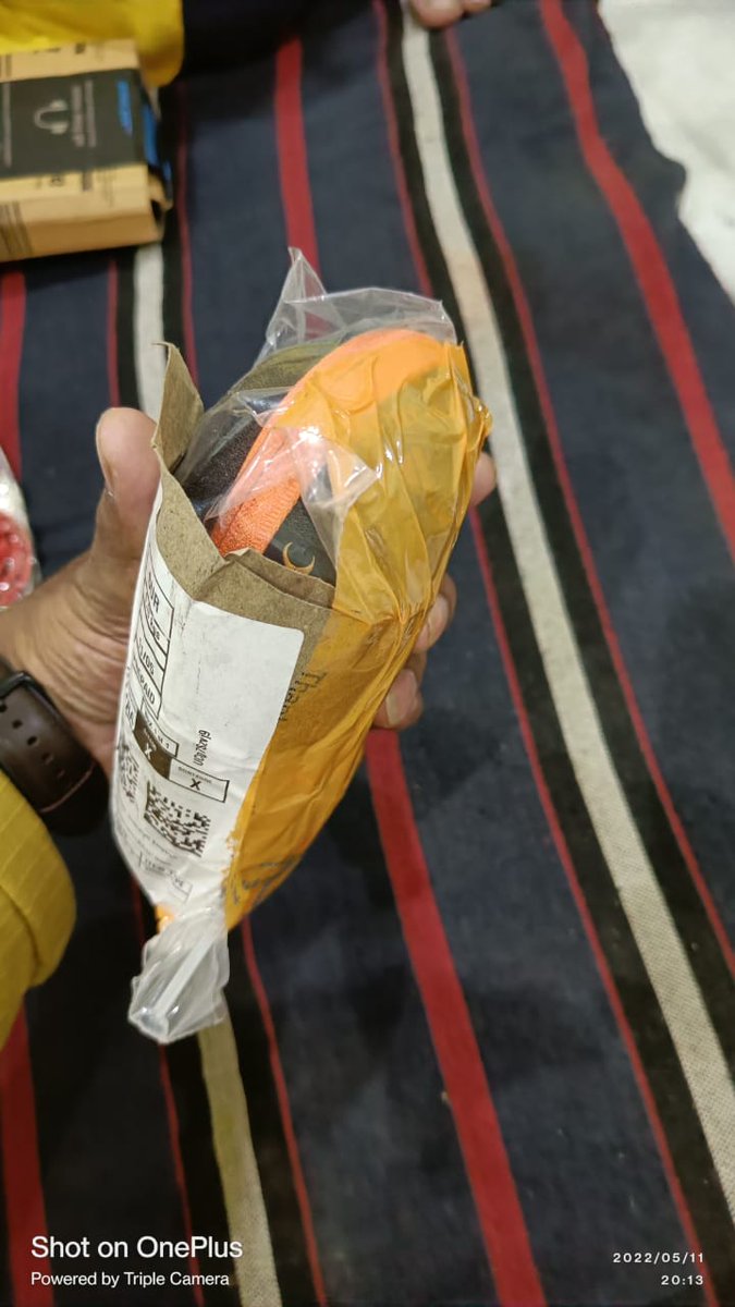 CkSignin's tweet photo. @AmazonHelp @amazonIN @PrimeVideoIN 
This is how much Amazon services has been dowgraded to..
Worst service and product delivery
Bdw this is 1800 rs sunglass
#amazonworst https://t.co/yTzBpCxhKq