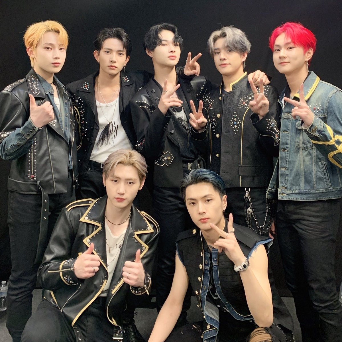 mamashop2021's tweet photo. ลูกปังมาก ดีใจจนบอกไม่ถูก ไม่รู้จะทำไง 
แจกบั้มเลยละกัน! Standard 1 บั้ม !!!

กติกา : ฟอล + รี

ประกาศผล 23.00 วันนี้จ้า

✨ เอนไฮเพนทรงพระเจริญ!!! ✨

#ตลาดนัดENHYPEN 
#ENHYPEN #KPOPFLEX #KPopFlexWithENHYPEN https://t.co/Ew24oAvX2x