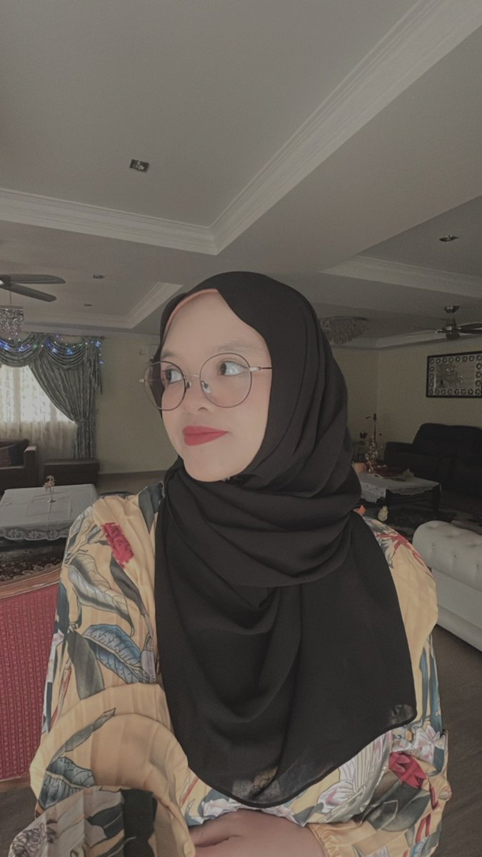 piqaah_'s tweet photo. Raya day —? https://t.co/XiPWPriJ99