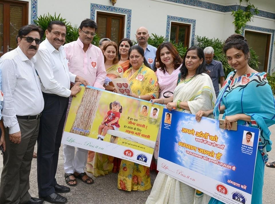 mfjcfjaipur's tweet image. International Family Day 

#mfjcf   family is like a team. All its members have their roles. I hope that our team is the strongest team ever.
"Bhavna Jagwani"

mfjcfnavjeevan.org
                        
#Save Life #CheckYes 
#BeTheChange @Sunilmed @rajivarorajpr