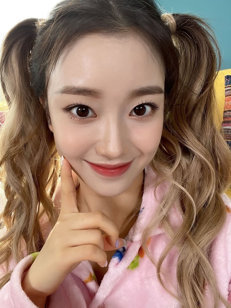 winxc_mp4's tweet photo. #SAOR𝕀·𝕿unes está gobernando el mundo y mi corazón porque no he podido dejar de molestar a toda la casita winx con #𝕺outta𝕸y·頭, esperando que de sus cabezas tampoco salga y le hagan stream a la canción del siglo. ♡

love•ly 愛 angel  ♡ #𝑲awaragi https://t.co/eff8CKS4zf