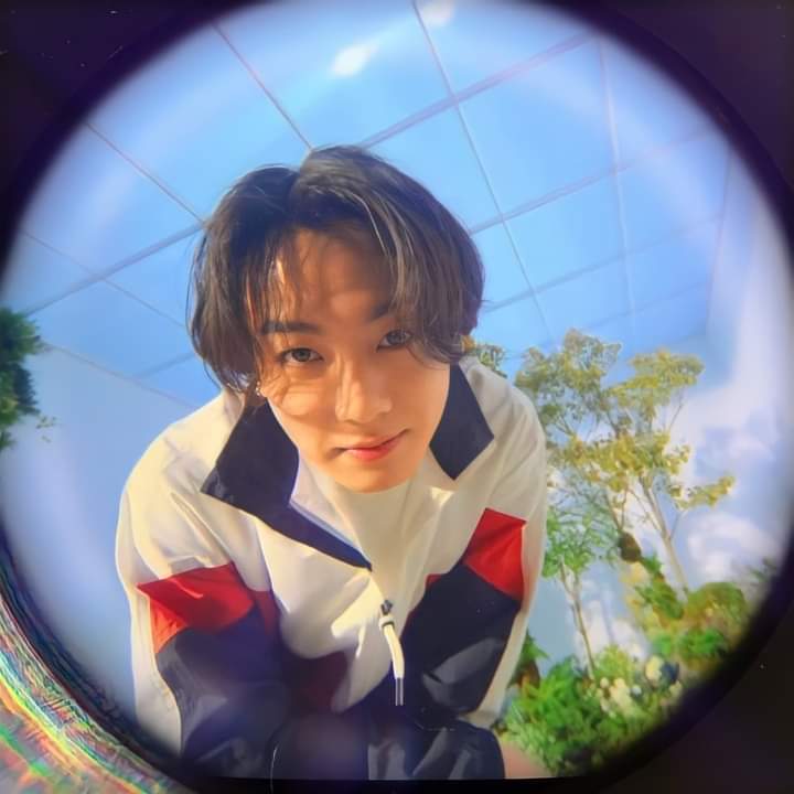 Pame200201's tweet photo. @myglosshy JK💜💜💜✌🤣 https://t.co/T8W3n4T8XB