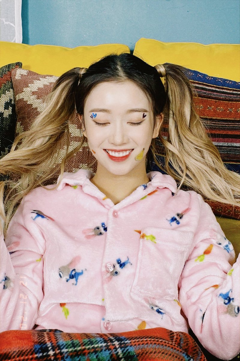 winxc_mp4's tweet photo. @koemivlogs verdaderamente #𝚁ule这𝚆orld y mi mundo entero con solo ponerme en modo #𝙺𝑜eーtu𝚗es gracias al hit del año que es esta obra de arte, así que preparen sus oídos que es lo que me van a tener escuchando los próximos 10000 años !!

love•ly 愛 angel  ♡ #𝑲awaragi https://t.co/x3ksrWbxYc