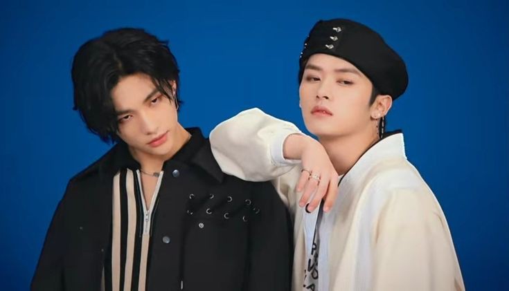 maybe, still you.
  a hyunho au

three years after their break up, two actors gets invited in a reality show where they have to spend a month with each other— under the same roof. 

will this be the way for them para magkaroon ng closure?