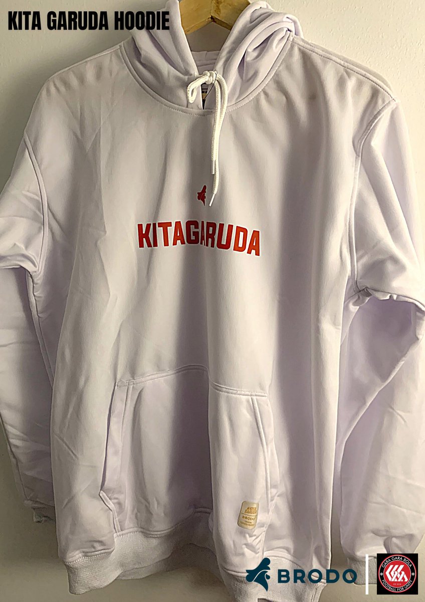garagarabola_'s tweet photo. 🚨 QUIZ TIME | GGB x BRODO🚨
HADIAH HOODIE KITA GARUDA (SIZE XL) UNTUK 1 PEMENANG BERUNTUNG

Tebak skor Indonesia vs Myanmar!
caranya:
• RT &amp; Like postingan ini
• follow @brodofootwear 
• Reply dengan jawaban kalian (misal: Indonesia 2-1 Myanmar)
• Gunakan tagar #Pemainke12 https://t.co/Rdq0Wx7K8L