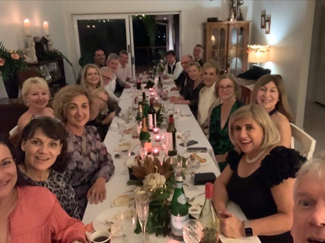 SafeHavenCom's tweet photo. Nelson and Nerinas #worldsbiggestdinnerparty at Benowa Waters #wbdp https://t.co/WmbfSzaq9p