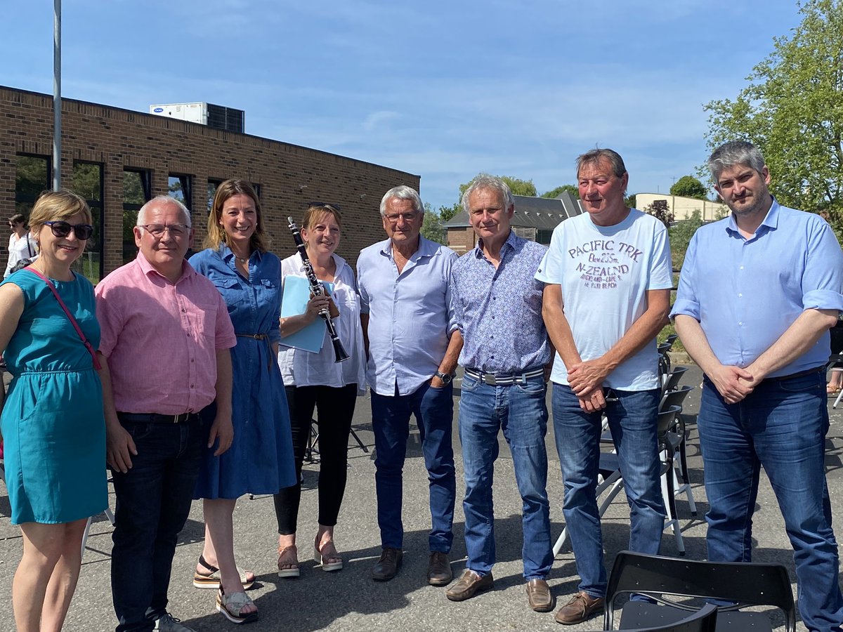 CaronDecroix's tweet photo. Premier déplacement hier à #Ham à l’occasion de la fête de St-Vaneng.Concert,visite de la médiathèque et du centre🙏au maire Éric Legrand et à ses élus pour l’accueil,l’écoute et surtout le soutien.À très vite à #Ham pour aller à la rencontre des habitants #AvecVous &amp; pour vous! https://t.co/nbw7PqPxa7