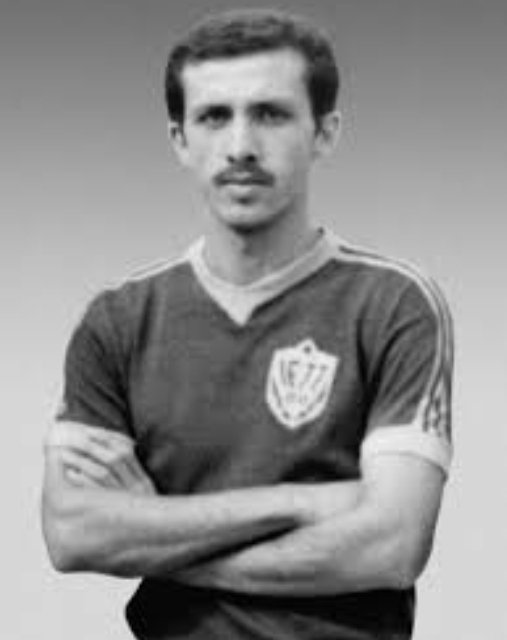 Kim bu adamın futbol hayatını bitirdiyse 
iki cihanda yakası bir araya gelmesin. #AzKaldı