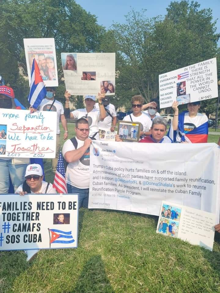 linacurbelo's tweet photo. The #CFRP Parole Program must be resumed, thousands of families within this program are still waiting for their cases to be processed.  Others were pending.  It is just necessary and humane.  #ConsularServicesInCuba
 @DHSgov @WHAAsstSecty @Cartajuanero @ABlinken @POTUS @USEmbCuba https://t.co/MRIkEj100x