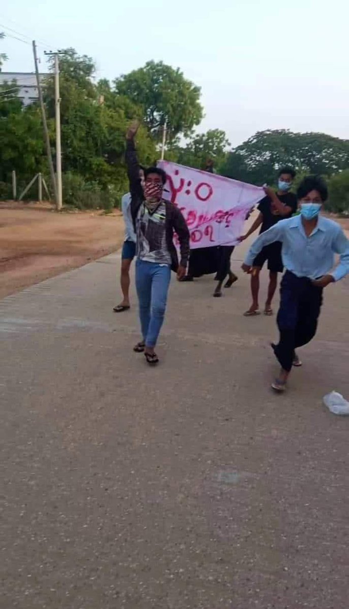 ThetHnin091's tweet photo. The main strike, led by the Monywa People, marched today to show their solidarity against terrorist regime.  JUNTA MASSACRE #2022May15Coup #WhatsHappeningInMyanmar https://t.co/wT4ShbKuKK