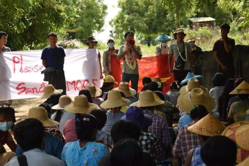 ThetHnin091's tweet photo. Joint forces of pro-democracy villagers of several villages from northern Salingyi township and eastern Yinmarbin township staged a strike against military dictatorship.   JUNTA MASSACRE #2022May15Coup #WhatsHappeningInMyanmar https://t.co/SVWZ3Hfcjr