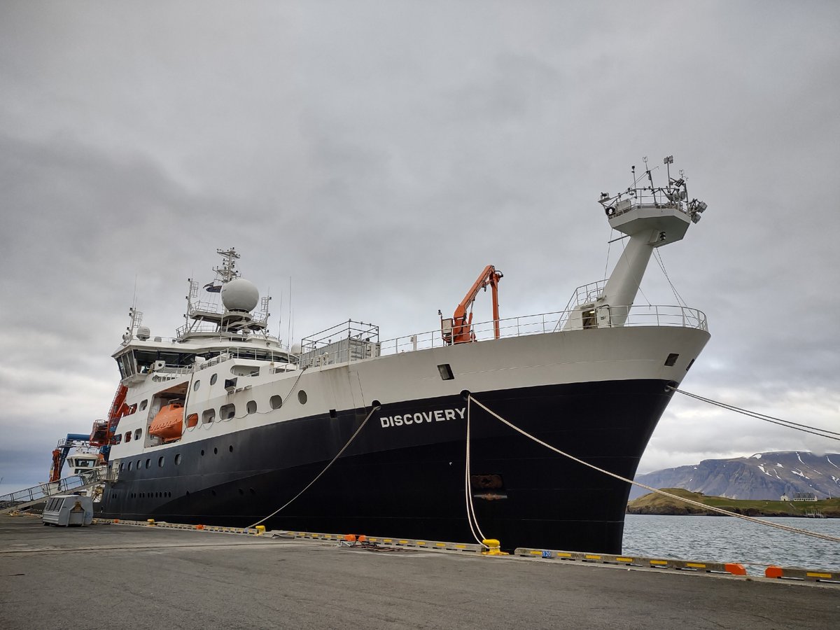 DY151_Cruise's tweet image. RRS DISCOVERY in Iceland! See the snow on top of the hills at the background. Most of the science party is already in Iceland ready to board tomorrow. @CloudSenseNERC; #MPHASE 
@AMT4CO2Flux @unibirmingham