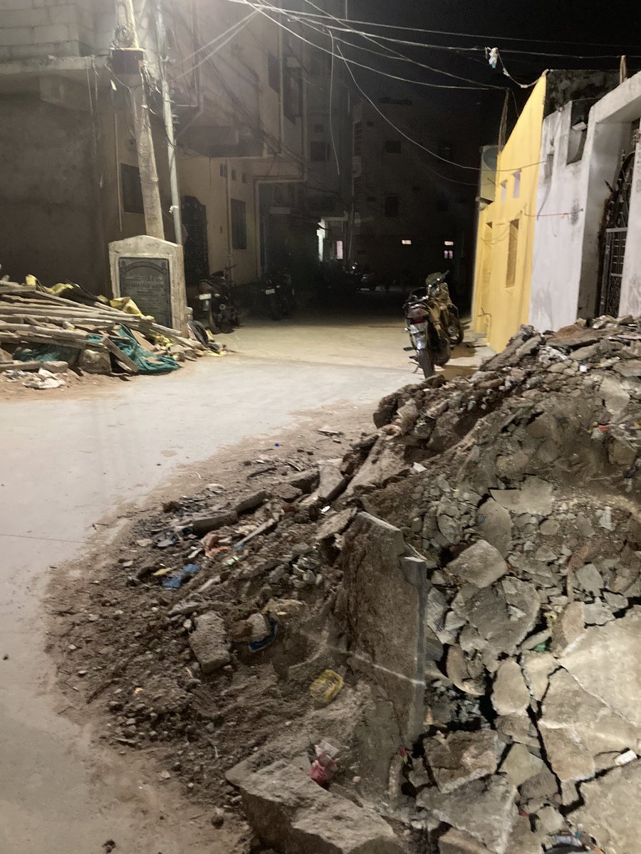 mdakbaralikhan0's tweet photo. Dear 
@GHMCOnline 
Respected 
@GandhiArekapudi 
@jagadishvcorp 
@ZC_SLP 
At H no 2-316 youth colony old hafeezpet hyderabad near md mastan kirana store 
Plz make clear this road 
It’s blocking road 
Plz solve this problem ASAP https://t.co/Y4HwR2OpHs