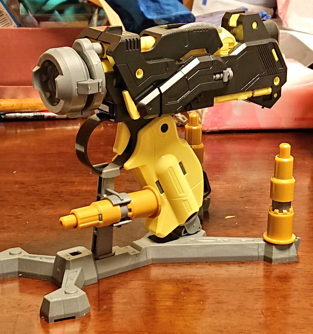 アタックガールガン、これ組みましたけど結構組立玩具としては楽しいアイテムですね。綺麗に塗って仕上げようとか思わないくらいでちょうどいい。
やや難しいところはあるけどそこはバンダイ。手軽なもんです。大人のサイズなので子供向けニチアサ玩具みたいな物足りなさはない。 