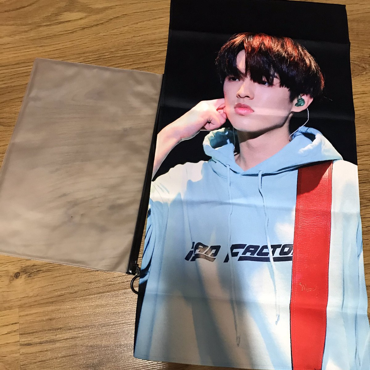 lovingis_'s tweet photo. 데이식스 제이 제형 슬로건 양도

1에 양도
저도 양도 받았던거고 홀로그램에 하자 조금 있어요 미사용입니다

성진 제이 제형 영현 영케이 원필 도운 포카 포토카드 양도 우배르플래닛 슬로건 홀로그램 슬로건 투명포카 https://t.co/xppRw0tv0o