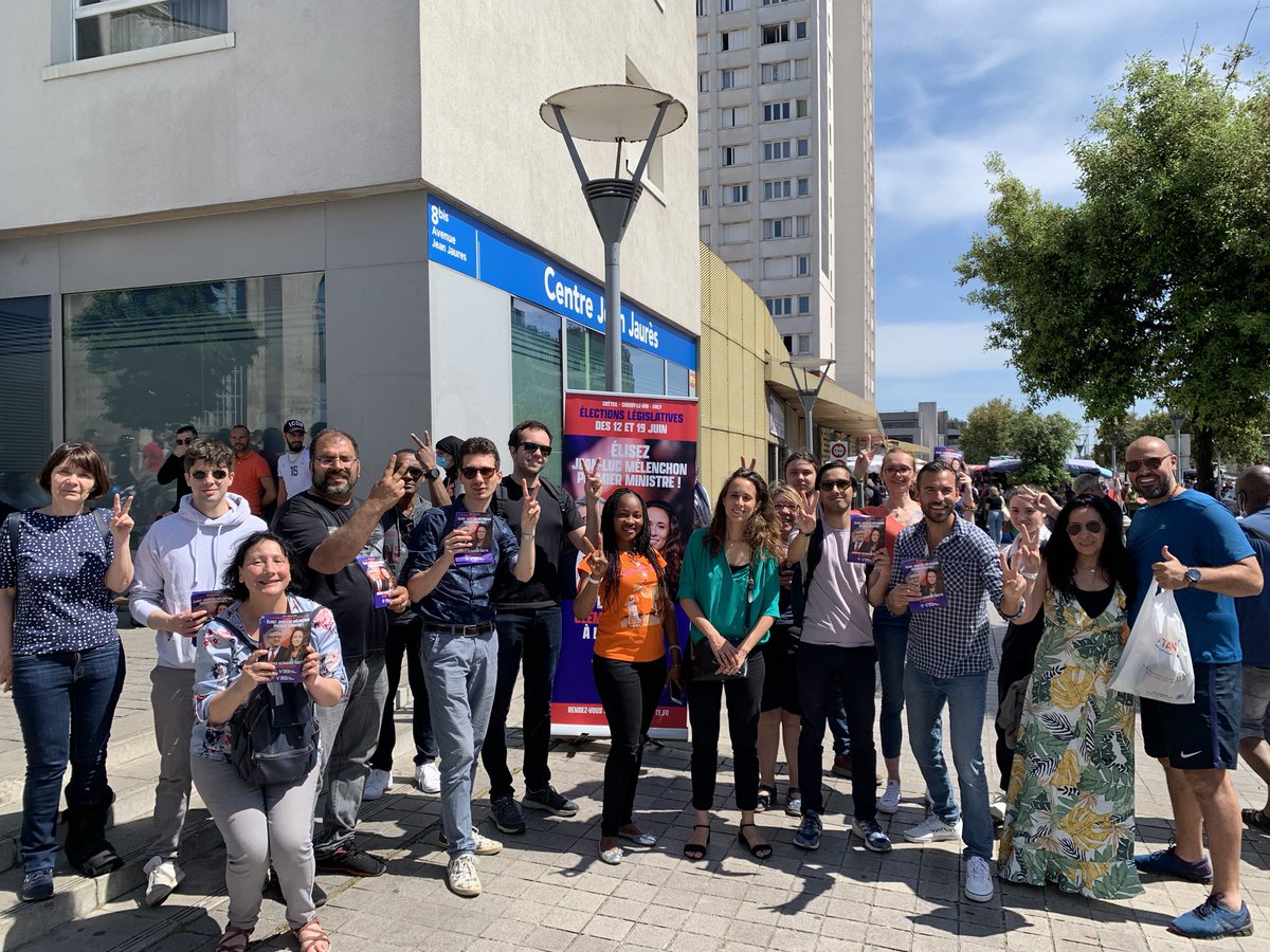 Clemence_Guette's tweet image. Tractage matinal sur le marché d'Orly, puis à Choisy-le-Roi ! 

Quelle énergie ! Quelle ambiance ! 

#NUPES #Guetté2022 ✌🏼
