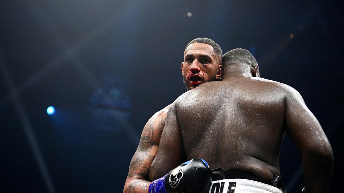 ade_oladipo1's tweet photo. just catching up with some boxing..
First stop , Yoka-Bakole..the judge that had it 94-94 is a danger to the sport and that has to be investigated. It might be the worse scorecard EVER. Its impossible to get that score watching that fight IMPOSSIBLE 😡🤬😡🤬 https://t.co/0NdrEDG7bb