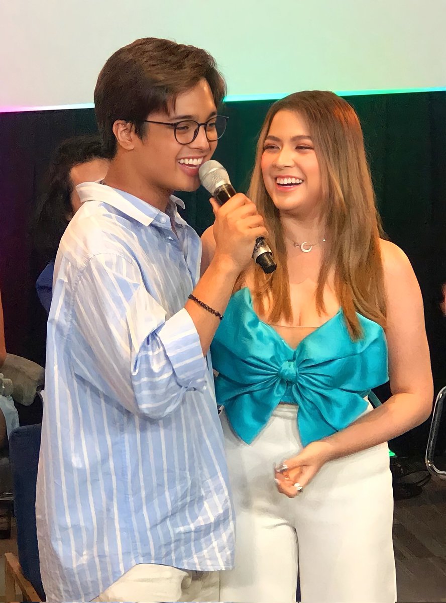 Congratss loves <a href="/alexailacad/">Alexa Ilacad ☾</a> <a href="/kdestrada_/">kyle daiñel estrada</a>

#RunToMeMediacon