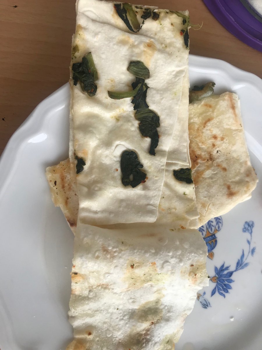 Bugün ıspnklı gözleme yedim